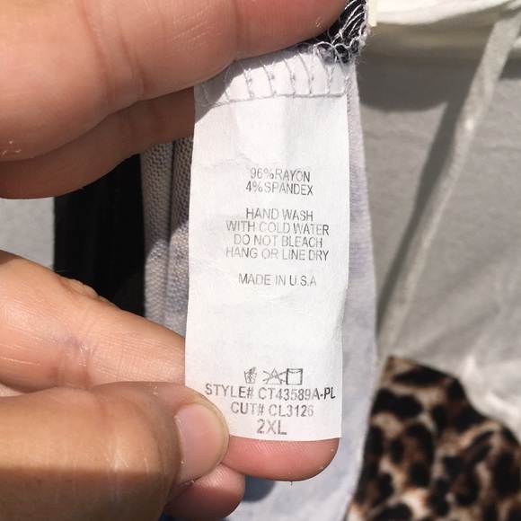 Colorblock Hoodie - Picture 4 of 4